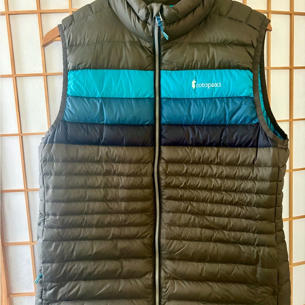 Cotopaxi Fuego Down Vest, Women’s Size XL.